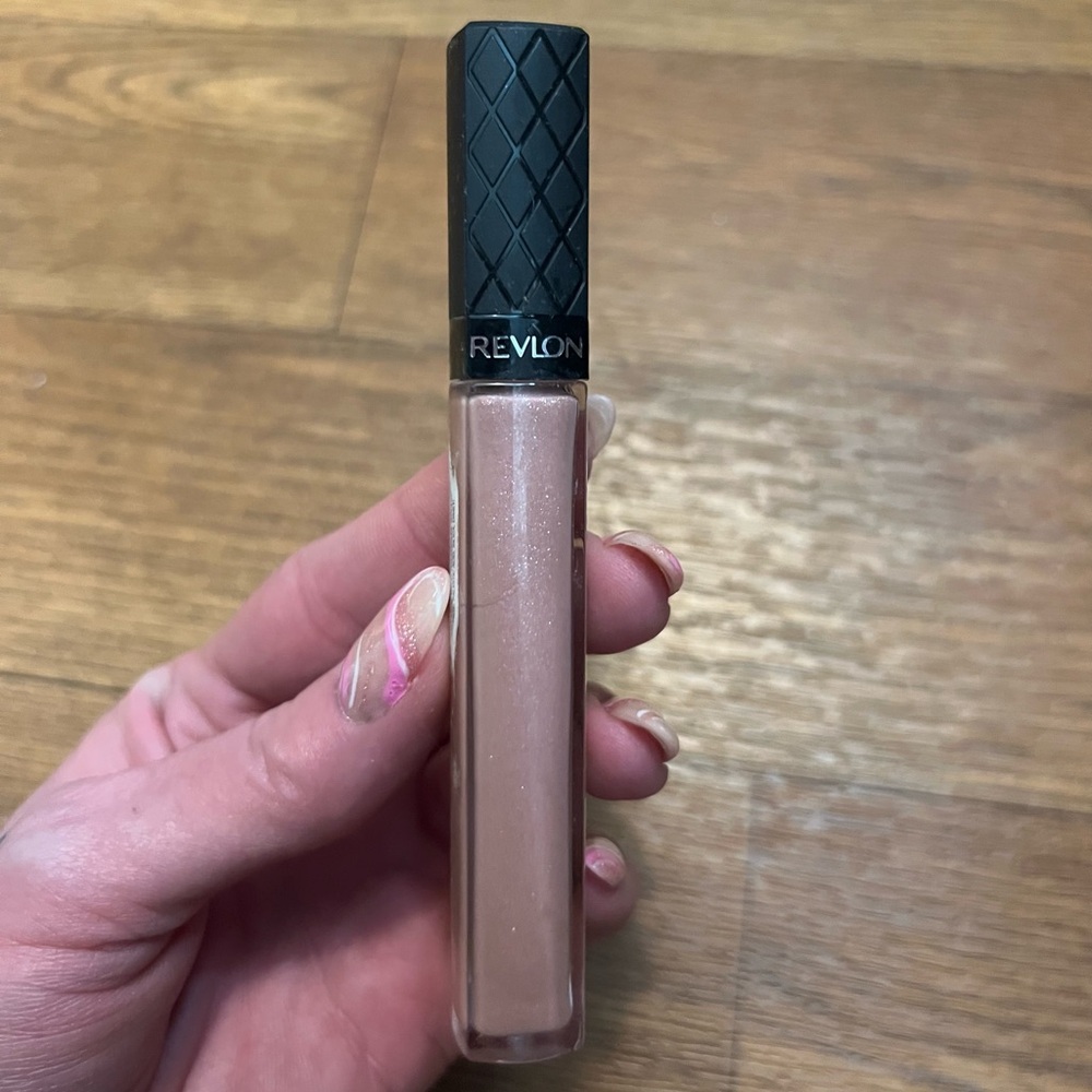 Revlon lipgloss is brand new